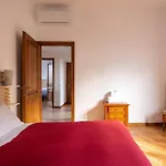 Roberta-5 Beds,ac 아파트 *