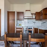 Roberta-5 Beds,ac