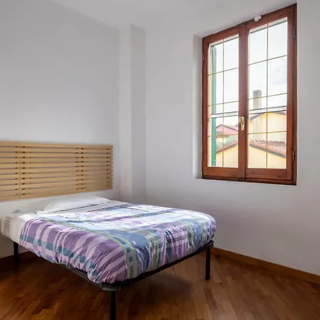 Roberta-5 Beds,ac