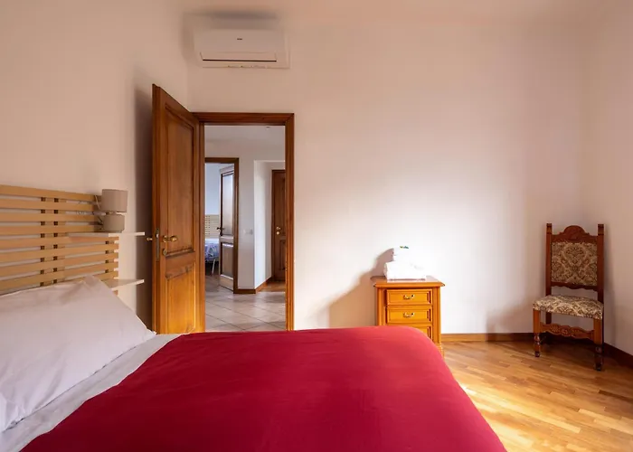 Roberta-5 Beds,ac Apartment *