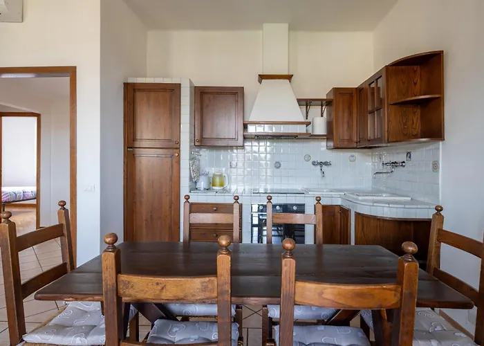 Roberta-5 Beds,ac