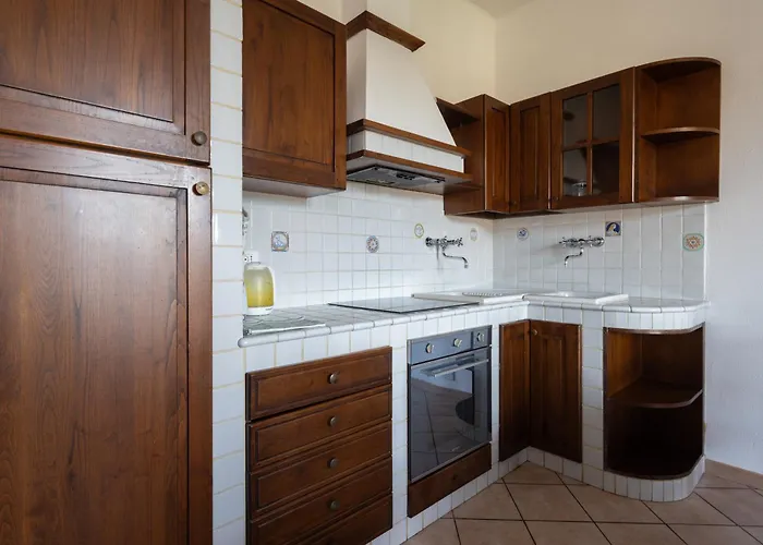 Roberta-5 Beds,ac