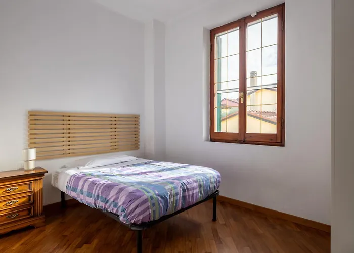 Roberta-5 Beds,ac