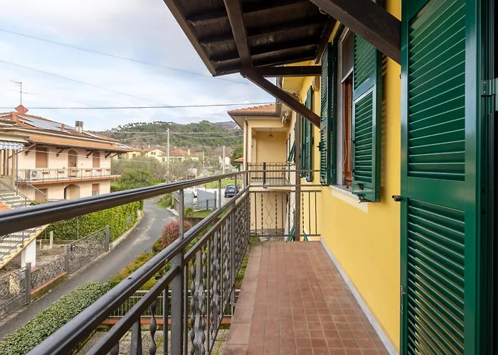 Roberta-5 Beds,ac Apartment Santo Stefano di Magra